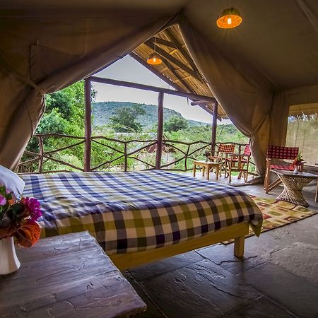 Sentrim Mara Game Lodge Ololaimutiek Buitenkant foto
